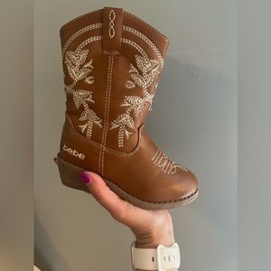 Cowgirl boot
